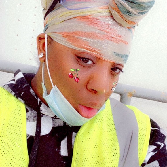 Meet your Posher, Manaya - Picture 1 of 1